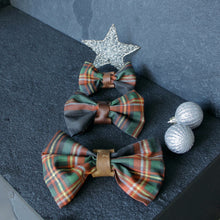 Load image into Gallery viewer, Christmas bow tie for Dogs
